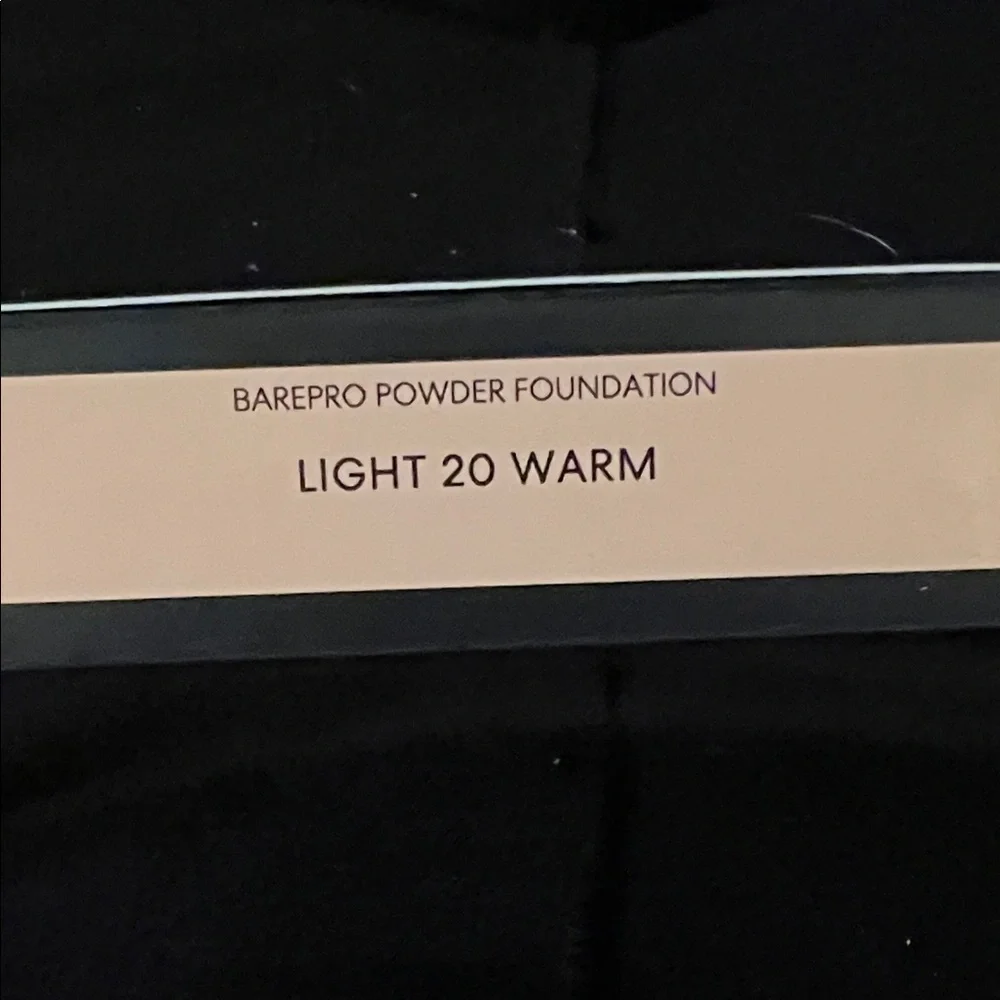 bareMinerals BAREPRO Powder Foundation - Light 20 Warm